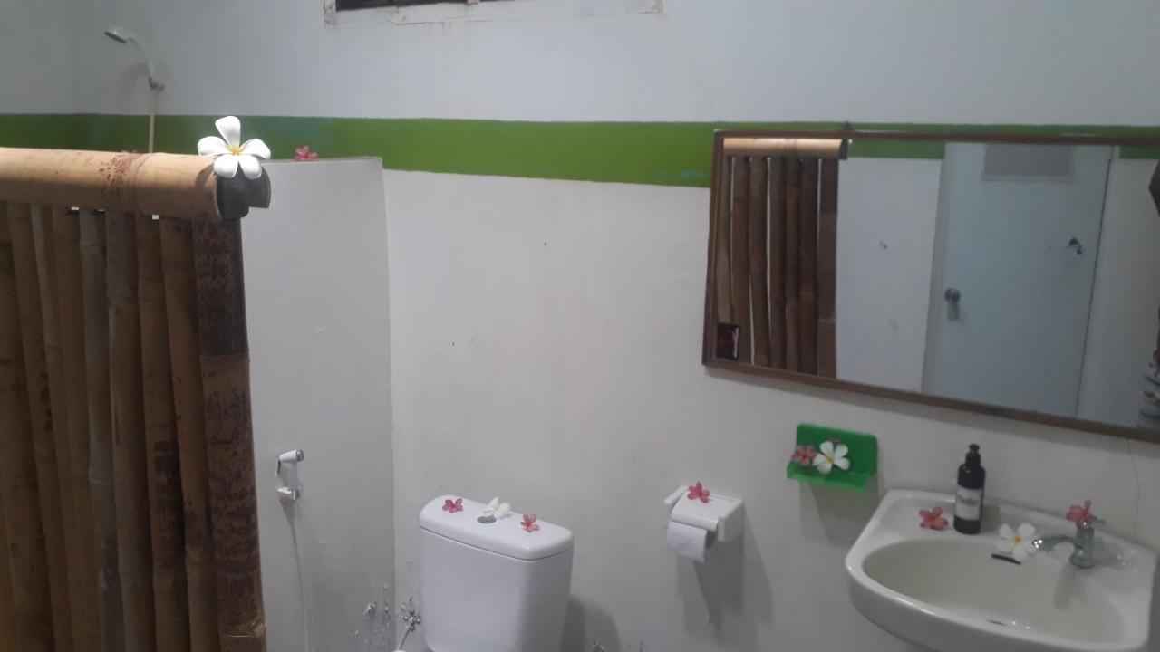 Fullesguesthouse กีลีตราวางัน ภายนอก รูปภาพ