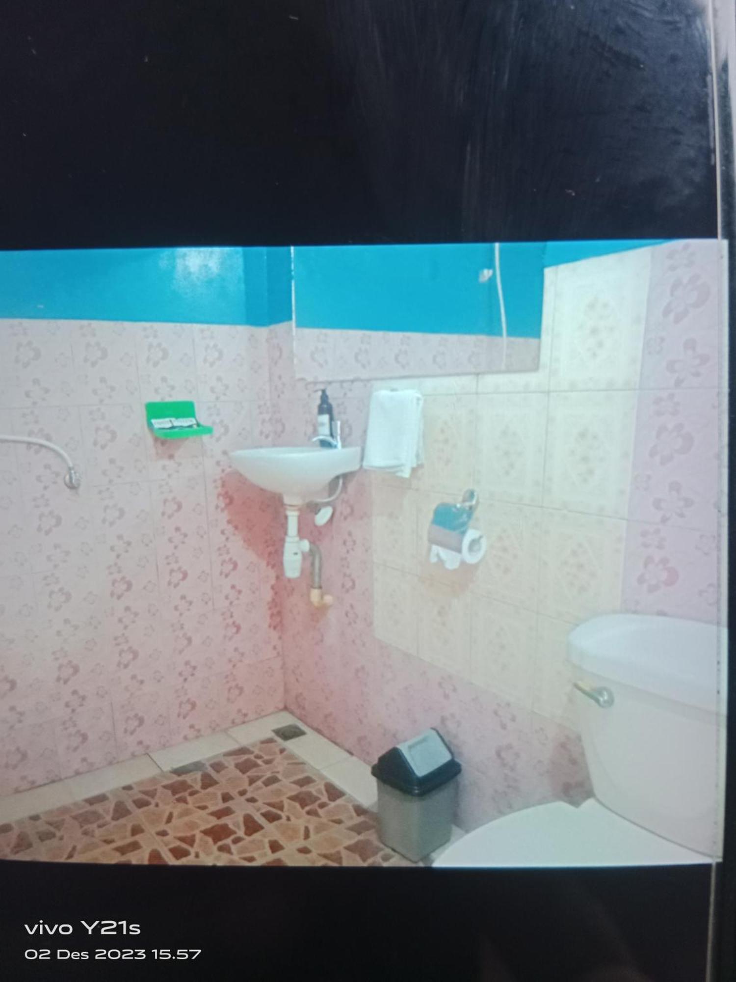 Fullesguesthouse กีลีตราวางัน ภายนอก รูปภาพ