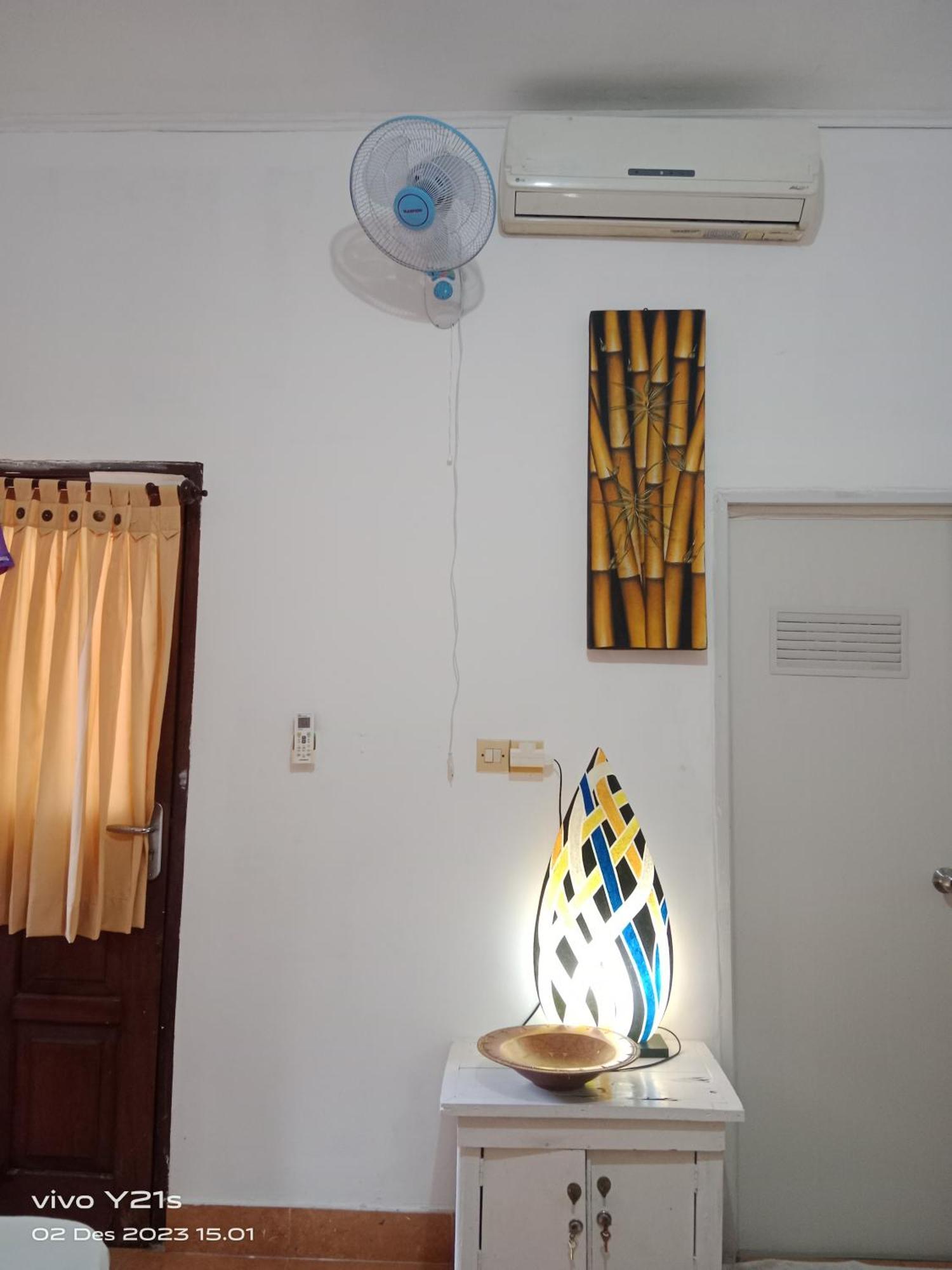 Fullesguesthouse กีลีตราวางัน ภายนอก รูปภาพ