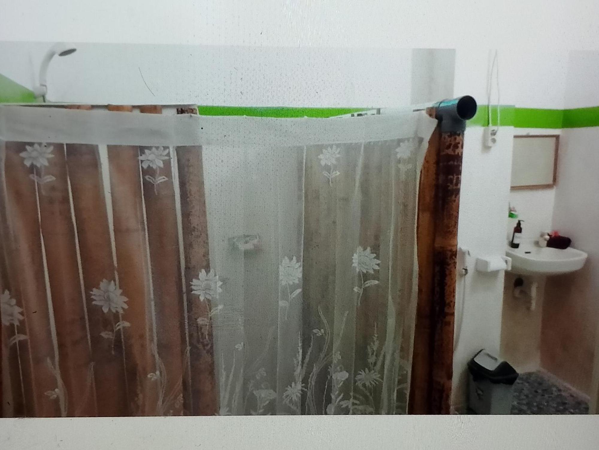 Fullesguesthouse กีลีตราวางัน ภายนอก รูปภาพ