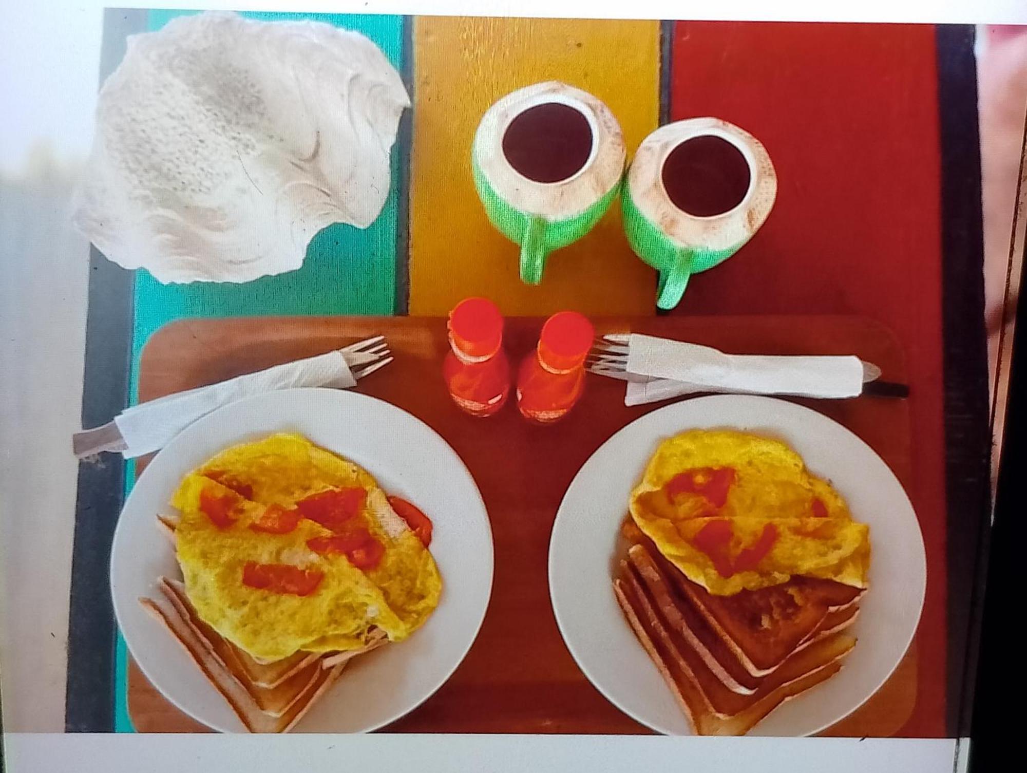 Fullesguesthouse กีลีตราวางัน ภายนอก รูปภาพ