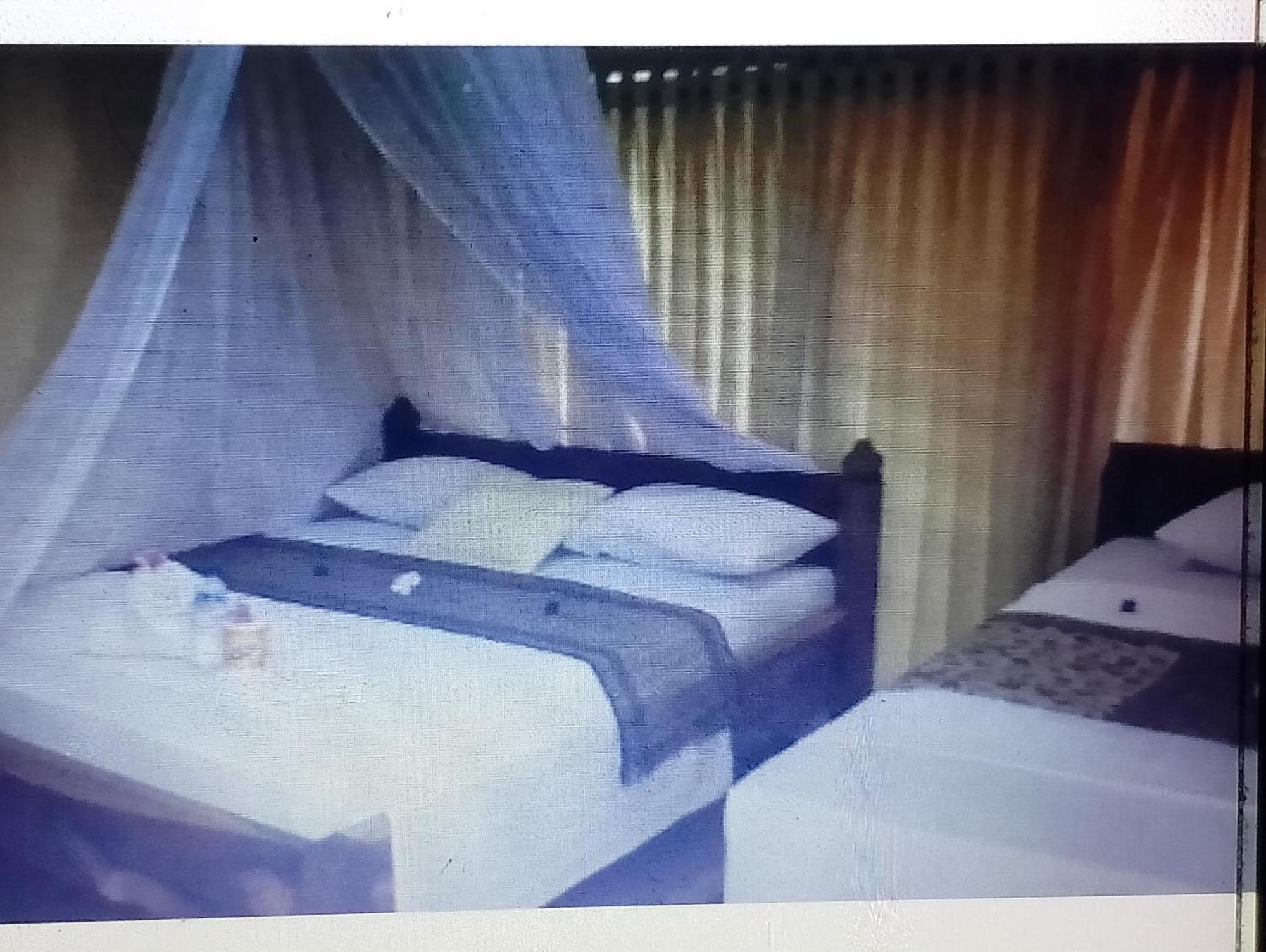 Fullesguesthouse กีลีตราวางัน ภายนอก รูปภาพ